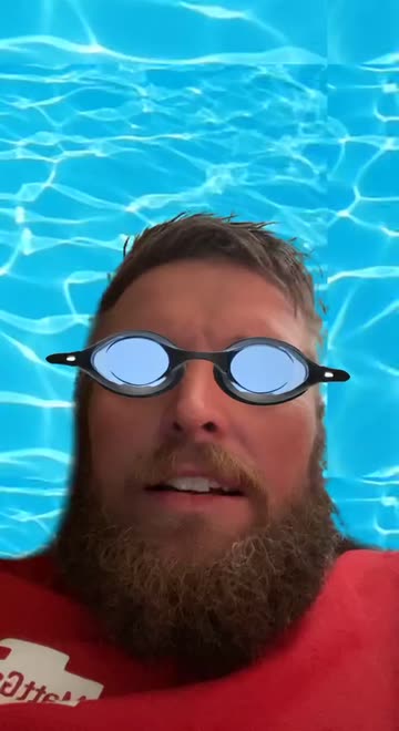 Preview for a Spotlight video that uses the swimming Lens