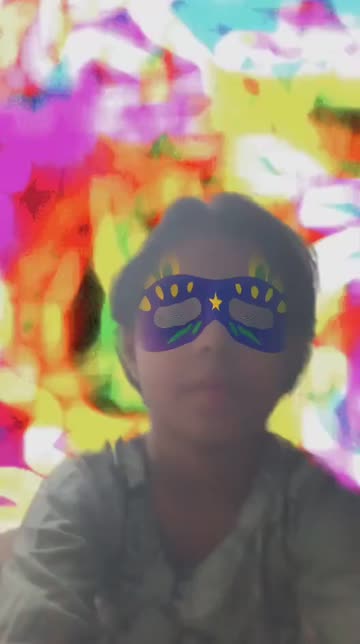 Preview for a Spotlight video that uses the Dancing Songs Lens