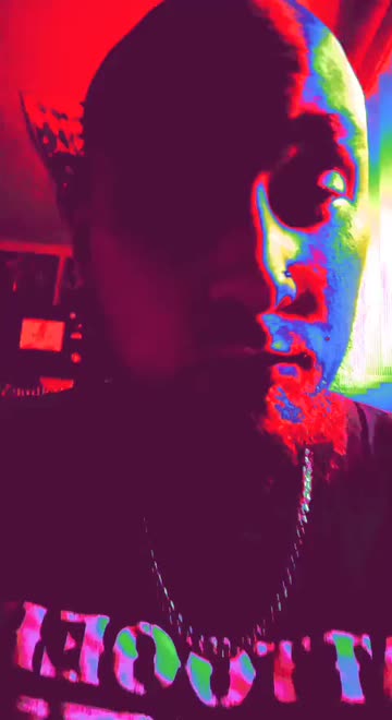 Preview for a Spotlight video that uses the farfetched Lens