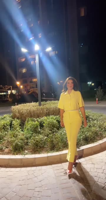 Preview for a Spotlight video that uses the tamara nadeem7 Lens