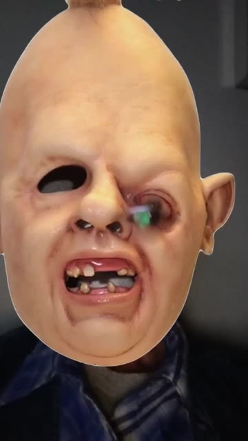 Preview for a Spotlight video that uses the Missahapen Head Lens
