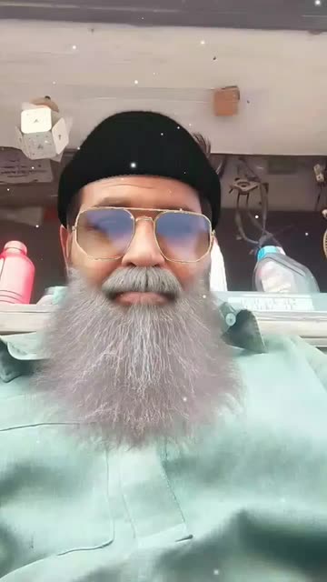 Preview for a Spotlight video that uses the White beard Lens