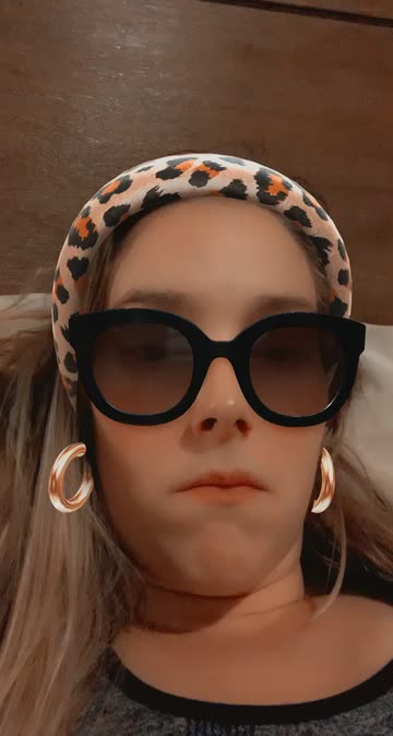 Preview for a Spotlight video that uses the Leopard Headband Lens