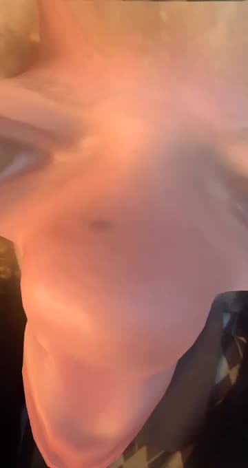 Preview for a Spotlight video that uses the Me As Alien Lens