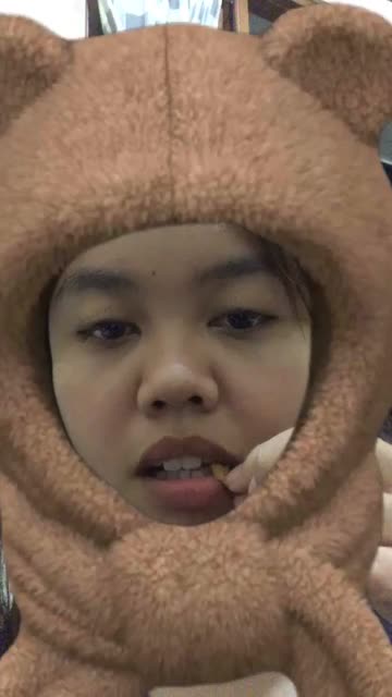 Preview for a Spotlight video that uses the teddy bear hat Lens