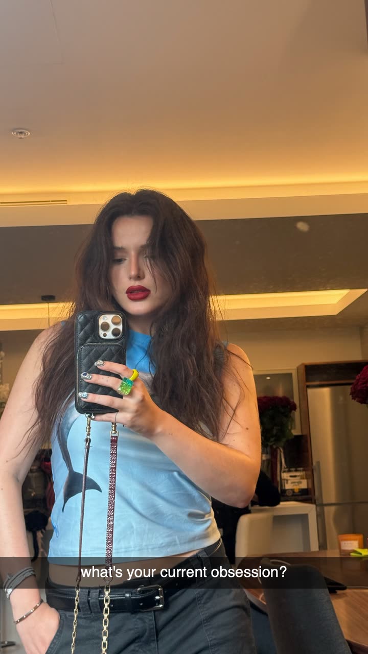 محتوى سناب شات لـ Bella Thorne