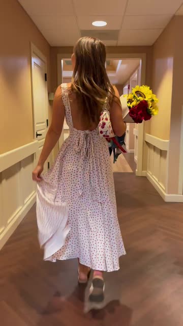 prom dress with converse Gold Sweetheart Beaded Sparkles Court Train Flowers Dresses Ava Presley Style Outfit 20: Prom Dress with