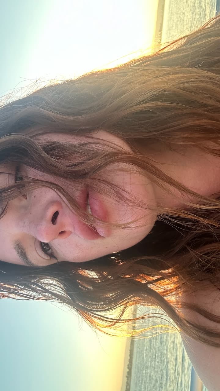 محتوى سناب شات لـ Bella Thorne