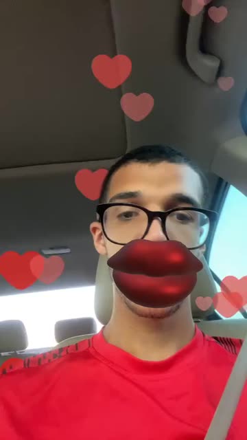 Preview for a Spotlight video that uses the Kiss Day Lens
