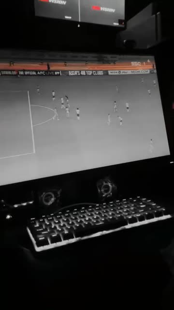 Preview for a Spotlight video that uses the Dark Lens