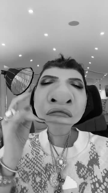 Preview for a Spotlight video that uses the funny square face Lens