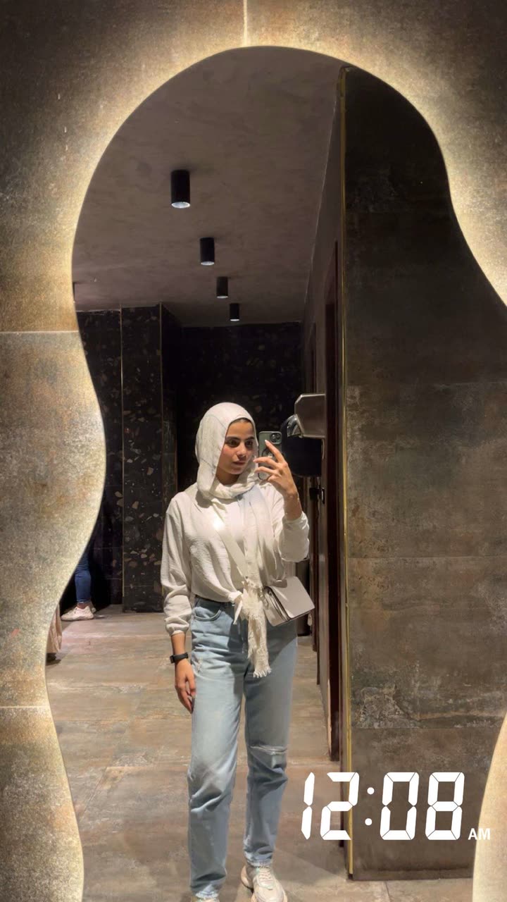 محتوى سناب شات لـ Farah Younis👸🏻.