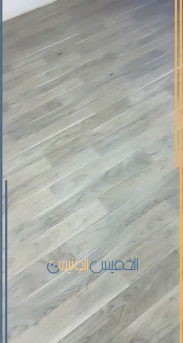 Preview for a Spotlight video that uses the Thursday Lens