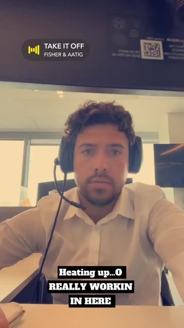 Preview for a Spotlight video that uses the French Beard Lens