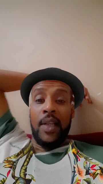 Preview for a Spotlight video that uses the Pork Pie Hat Lens