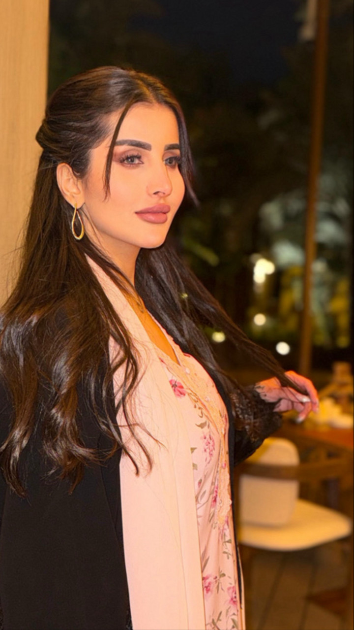 محتوى سناب شات لـ الهنوف الاحمري