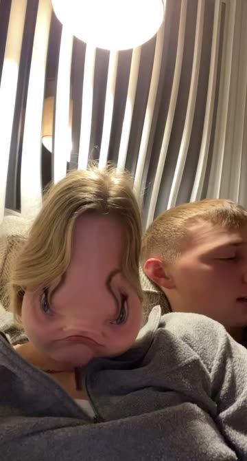 Preview for a Spotlight video that uses the Distortion Lens