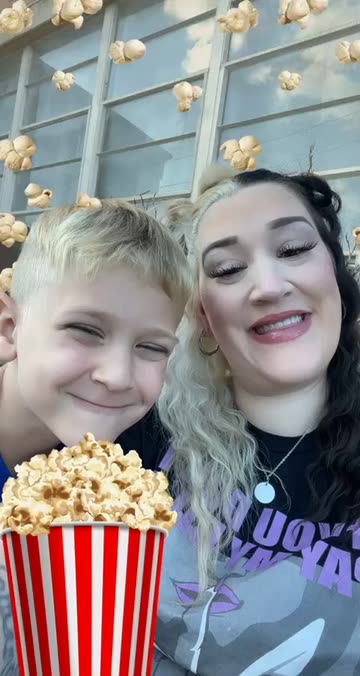 Preview for a Spotlight video that uses the popcorn Lens