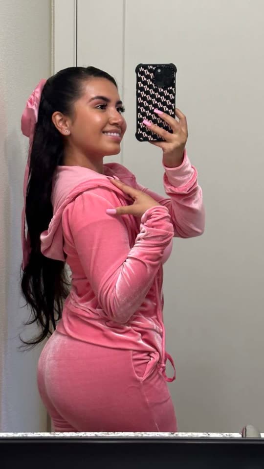 Janexy Sanchez (@janexysanchez) Snapchat Stories, Spotlight & Lenses