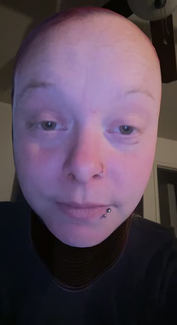 Preview for a Spotlight video that uses the Long Neck Head Lens