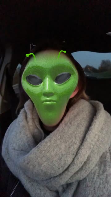 Preview for a Spotlight video that uses the UFO Green Alien Lens