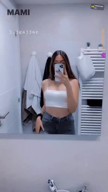 Preview for a Spotlight video that uses the Night Snap  Girl Lens