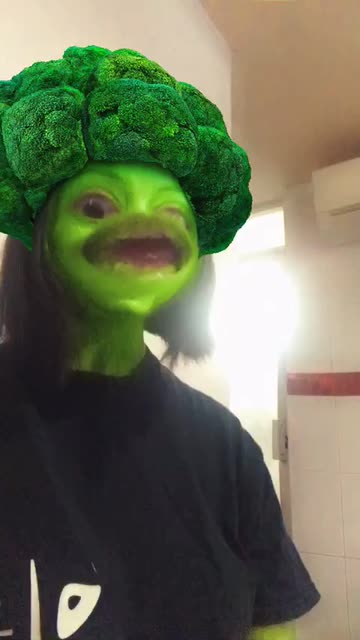 Preview for a Spotlight video that uses the Broccoli Hair Lens