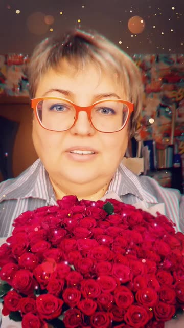 Preview for a Spotlight video that uses the 101 Roses Lens