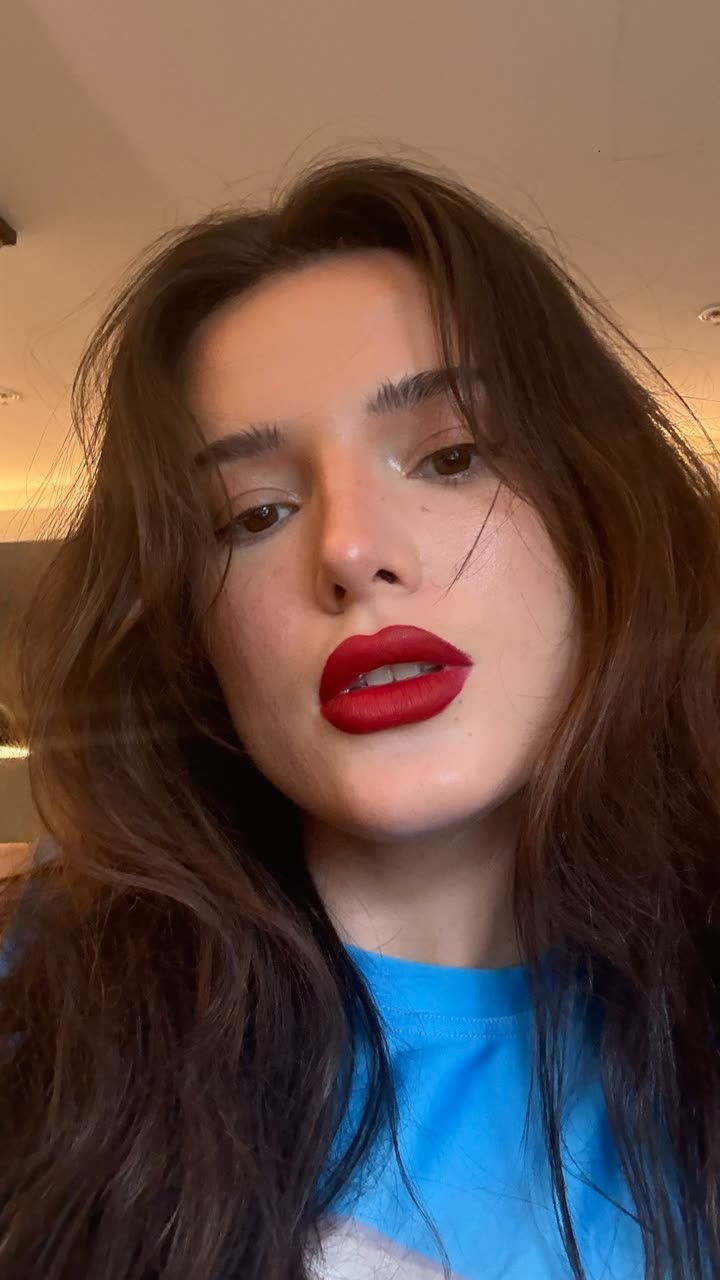محتوى سناب شات لـ Bella Thorne
