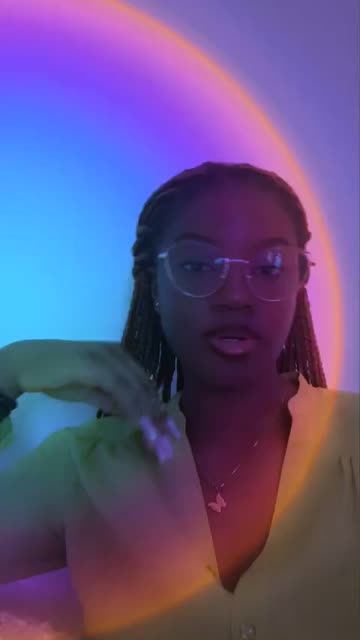 Preview for a Spotlight video that uses the Aura Light Leak Lens