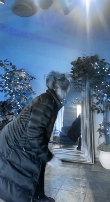 Preview for a Spotlight video that uses the Avatar Lens