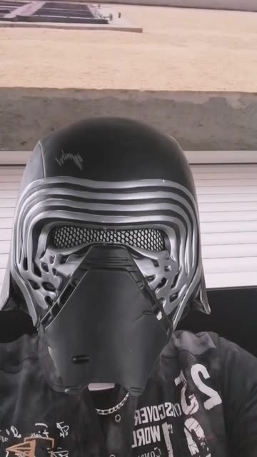 Preview for a Spotlight video that uses the Kylo Ren Lens