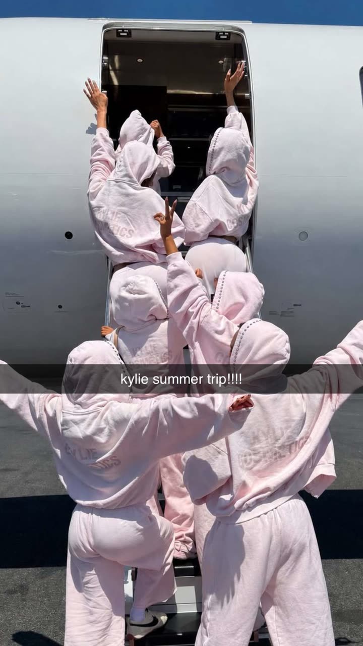 محتوى سناب شات لـ King Kylie 👑