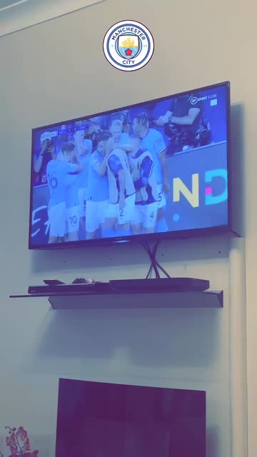 Preview for a Spotlight video that uses the Man City Jersey Lens