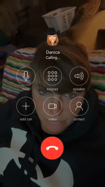 Preview for a Spotlight video that uses the Calling My Bestie Lens
