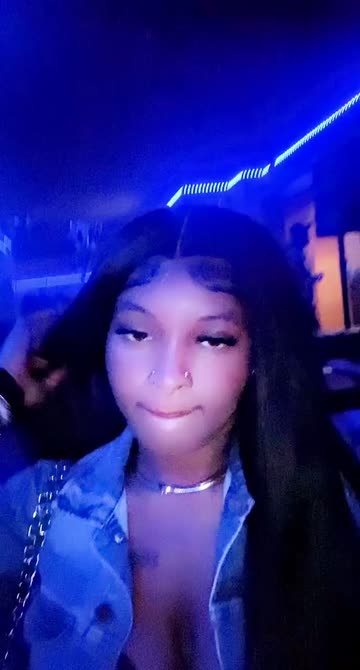 Preview for a Spotlight video that uses the New Looks Lens