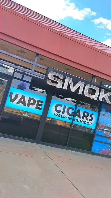 classy clouds smoke vape & wellness reviews Tutorial on SMOK Vape Pen 22 V2 main image 1