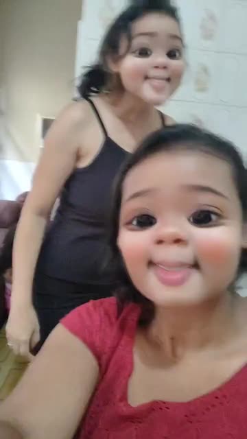Preview for a Spotlight video that uses the Big-Eyed Kid  Lens