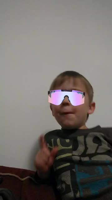 Preview for a Spotlight video that uses the Party Pit-Vipers Lens