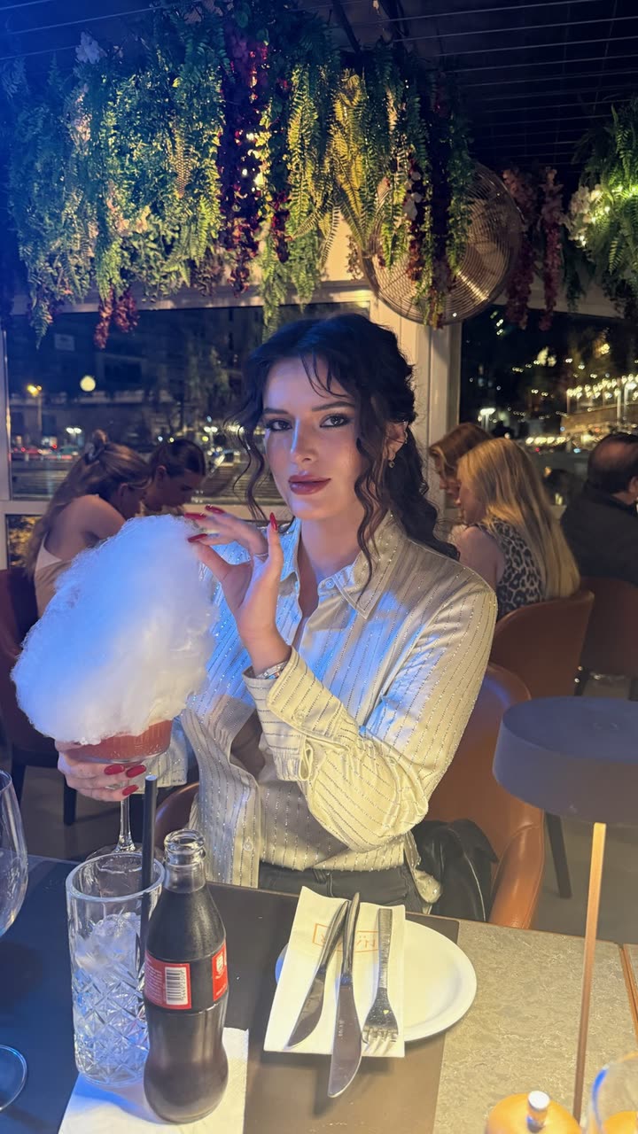 محتوى سناب شات لـ Bella Thorne