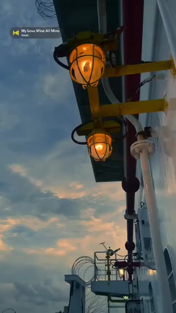 Preview for a Spotlight video that uses the Sunrise Lens