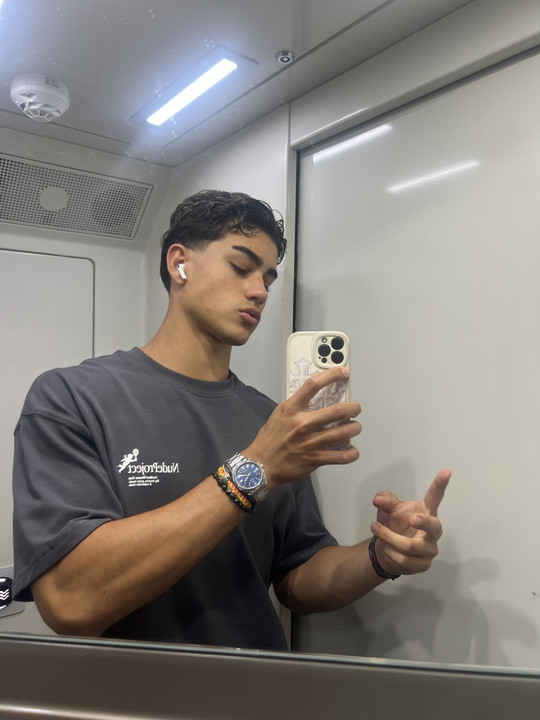 lucasandress_2