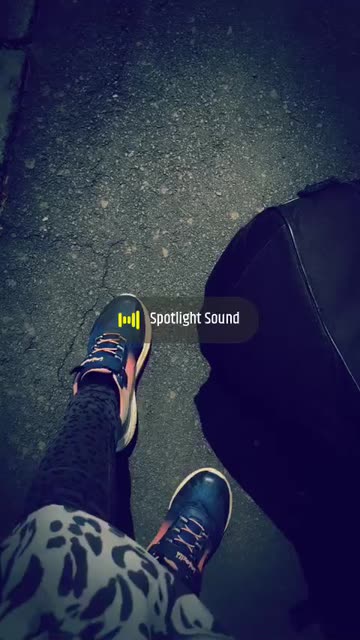 Preview for a Spotlight video that uses the Fire Flowers Headband Lens