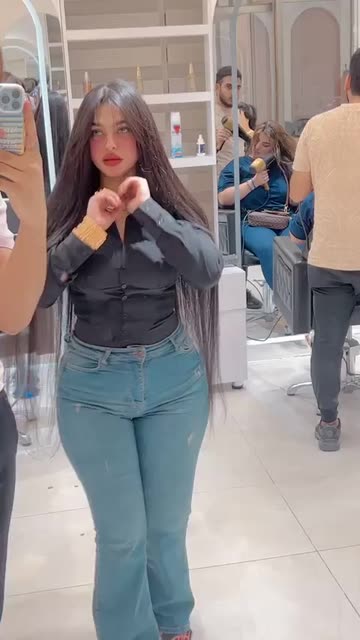 Preview for a Spotlight video that uses the candy Lens