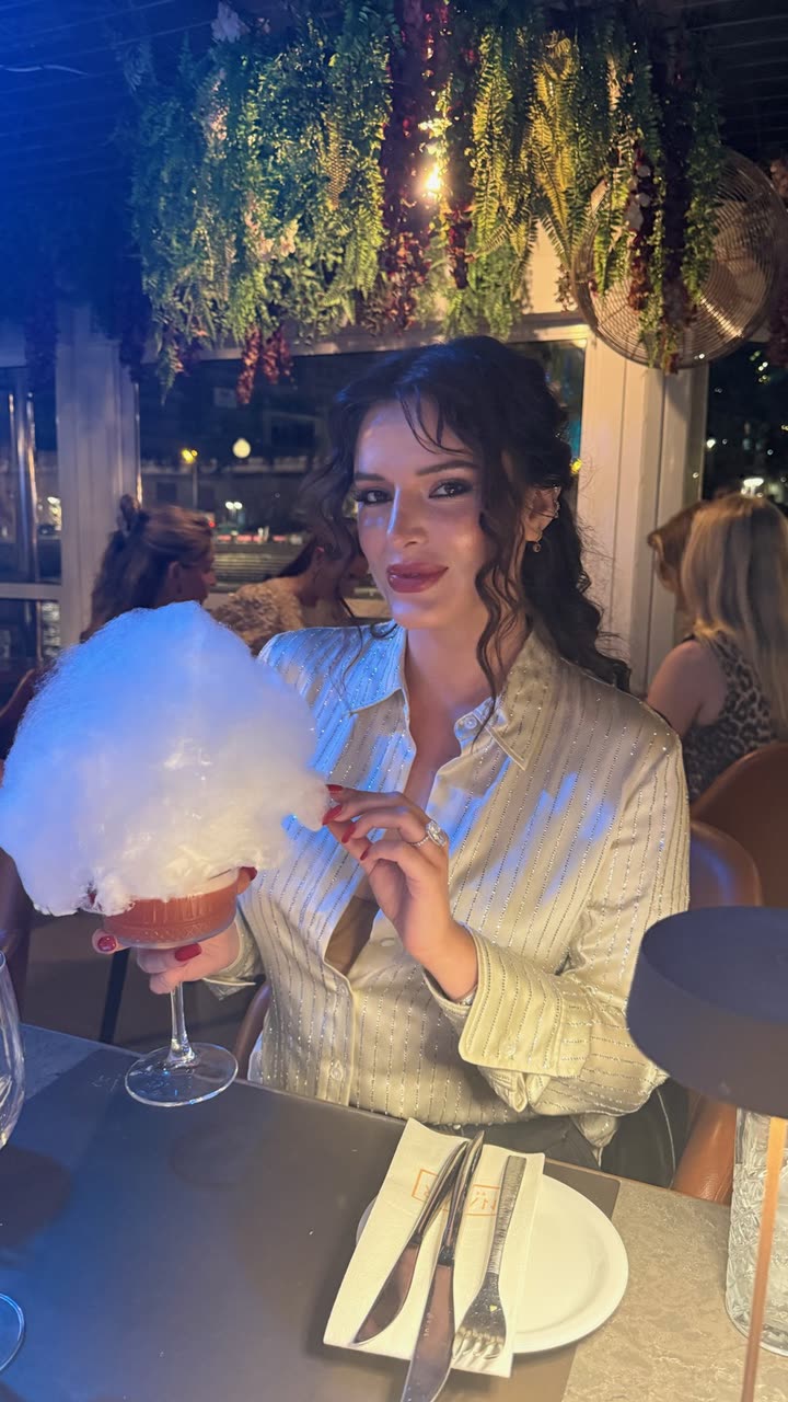 محتوى سناب شات لـ Bella Thorne