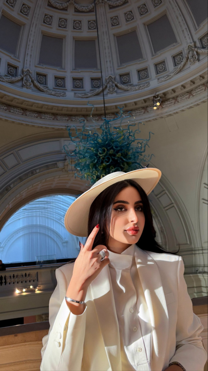 محتوى سناب شات لـ الجوهرة السبيعي في باريس 🇫🇷?