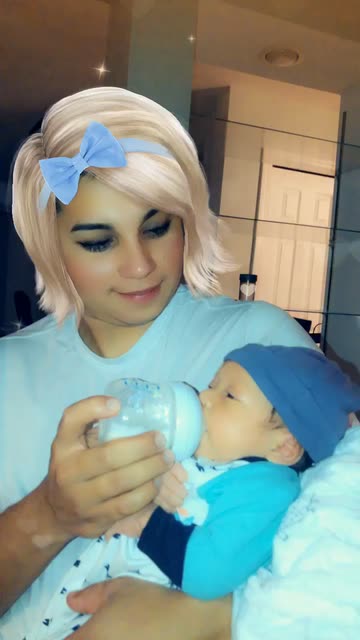 Preview for a Spotlight video that uses the White Hair Lens