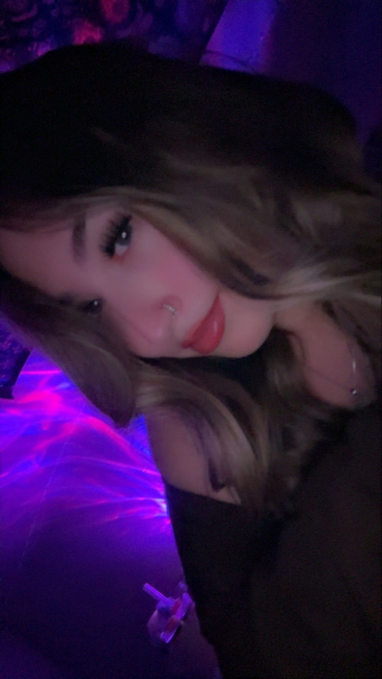 a-nicole04