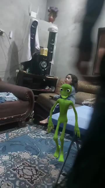 Preview for a Spotlight video that uses the SICKO Lens