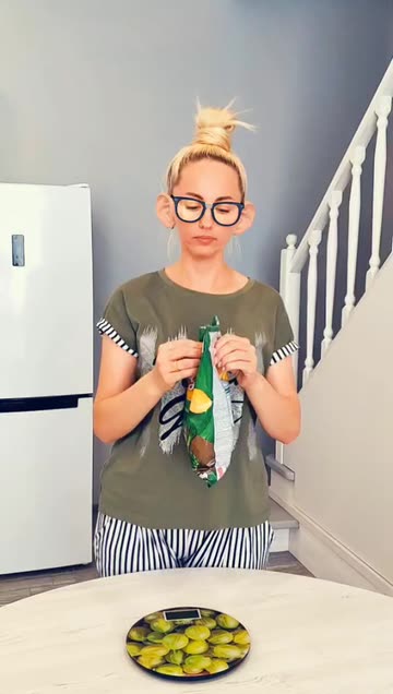Preview for a Spotlight video that uses the Big Ears Lens